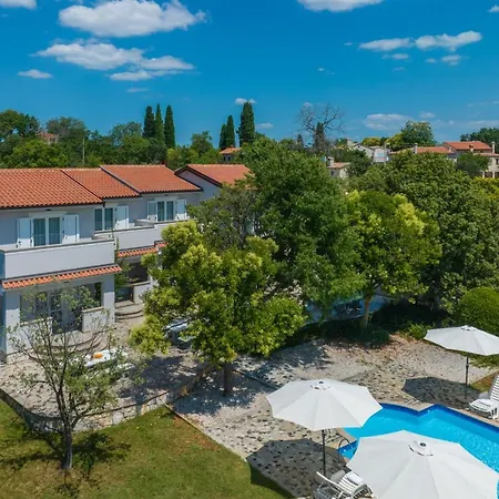 Apartments Grota Poreč Extérieur photo